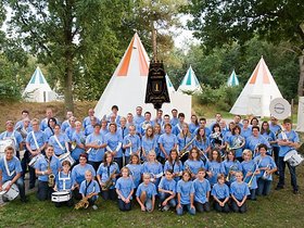09 Groepsfoto bij de luchtballon