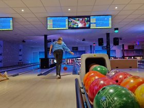 20240126%20Jeugdactiviteit%20bowlen%20%2810%29.jpg